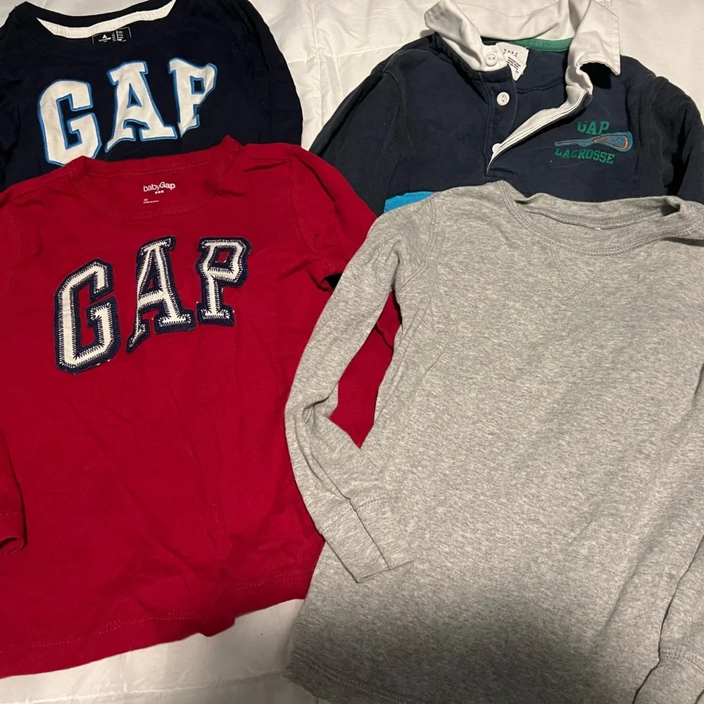 Gap Long Sleeve tee’s cotton